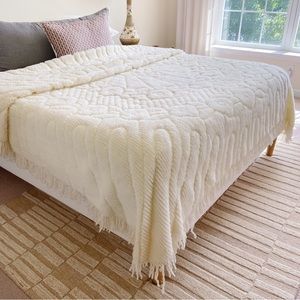 Vintage Ivory Chenille Tuffed Ivory Blanket